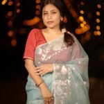 Intricate muslin graced up with metallic patterns